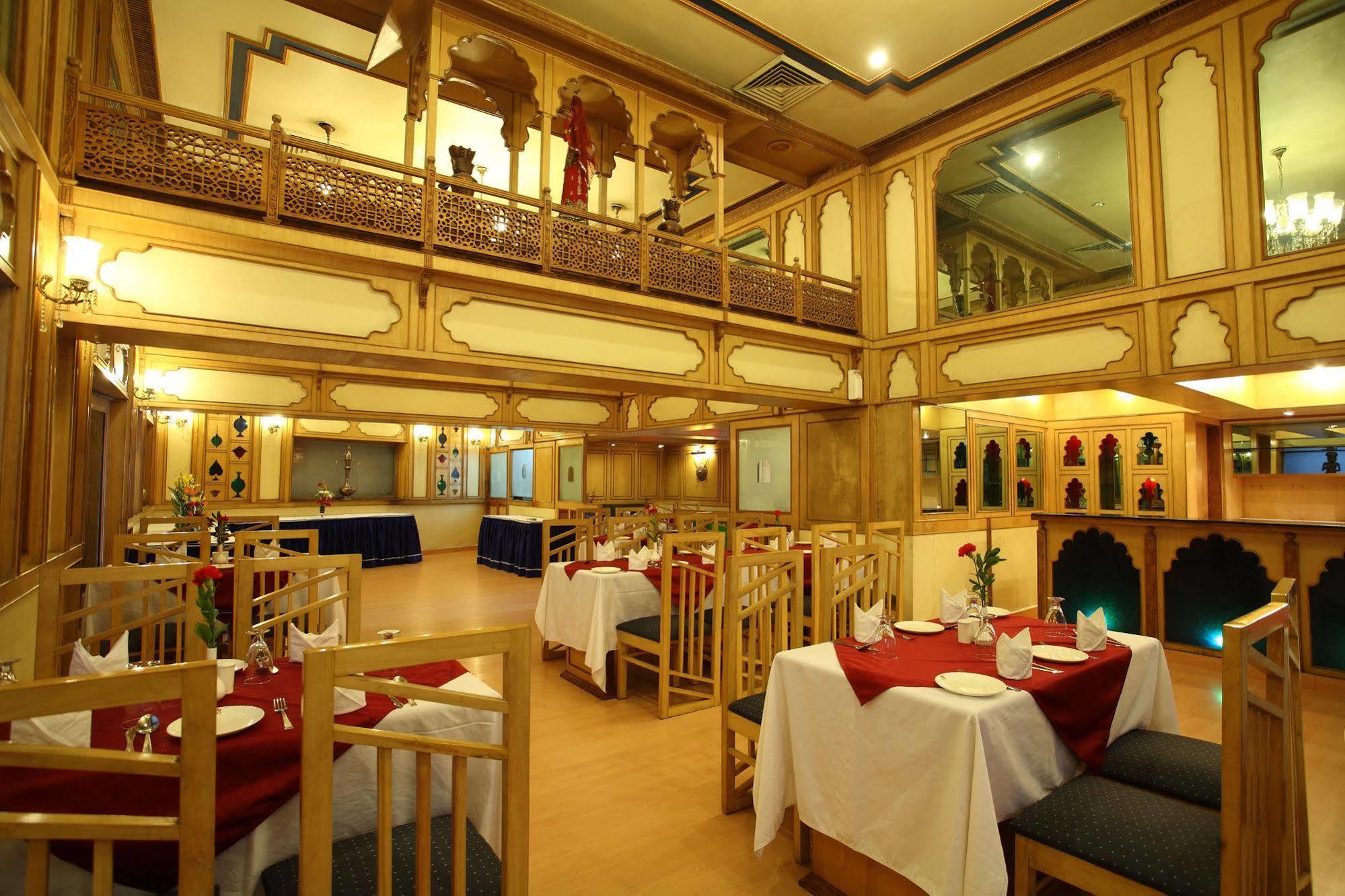 Hotel Om Tower Jaipur Dış mekan fotoğraf