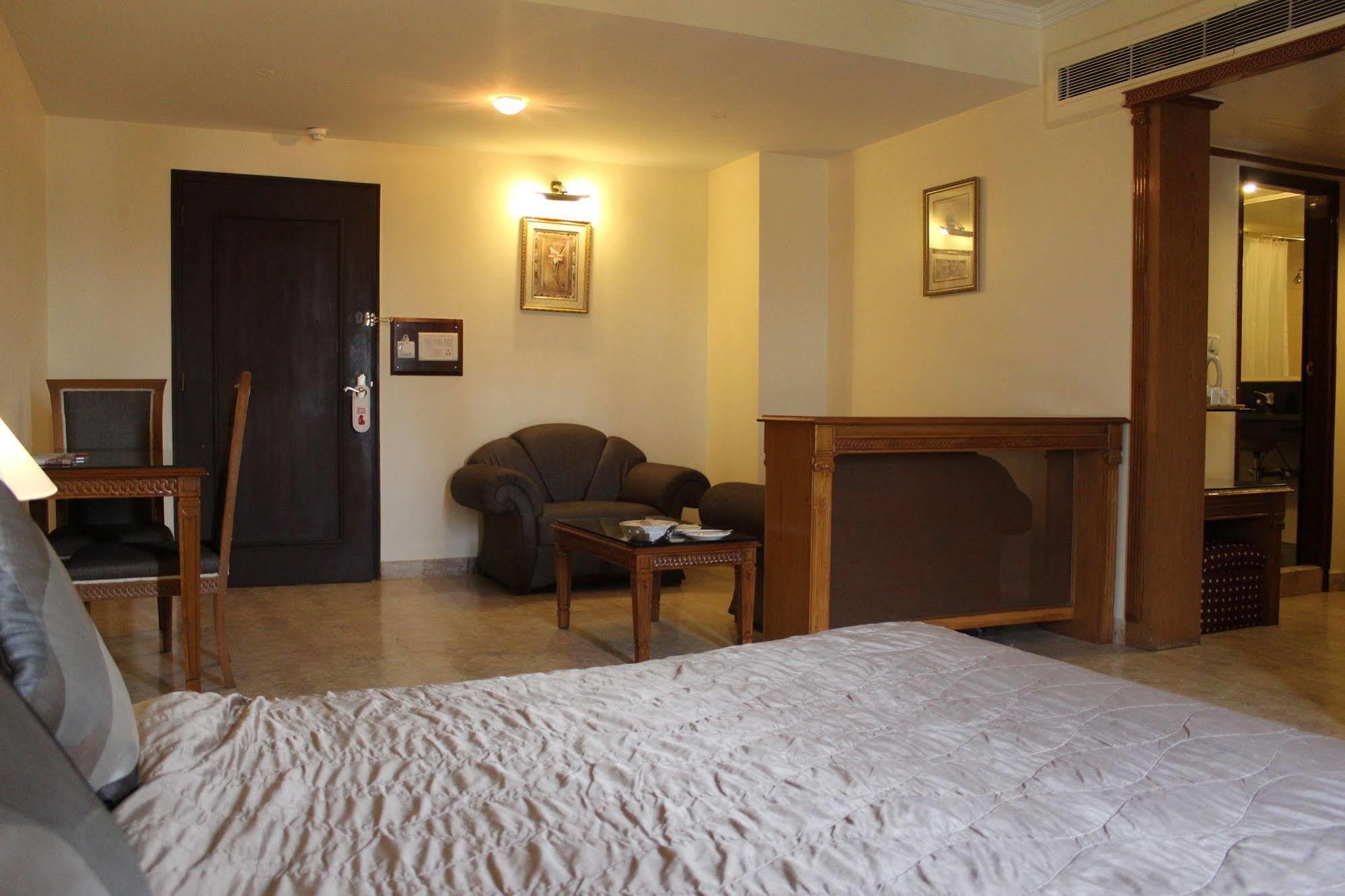 Hotel Om Tower Jaipur Dış mekan fotoğraf