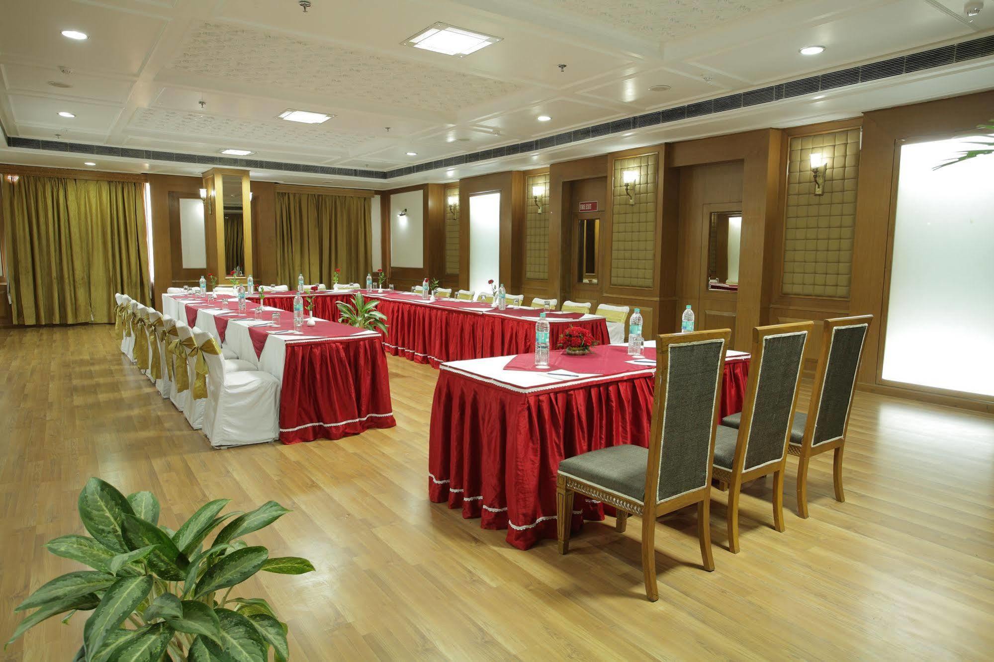 Hotel Om Tower Jaipur Dış mekan fotoğraf